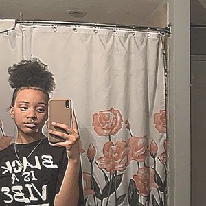 Meet your Posher, Lyndsay